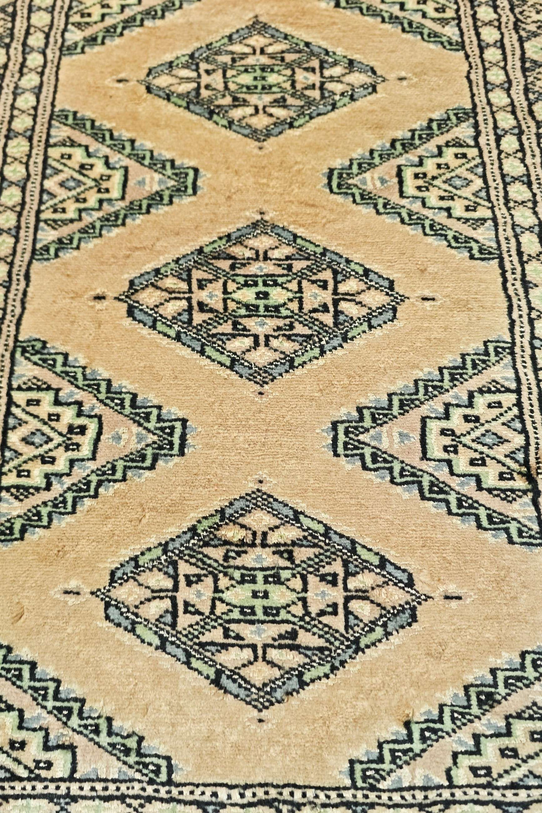 Sand Cream Zigzag Jaldar