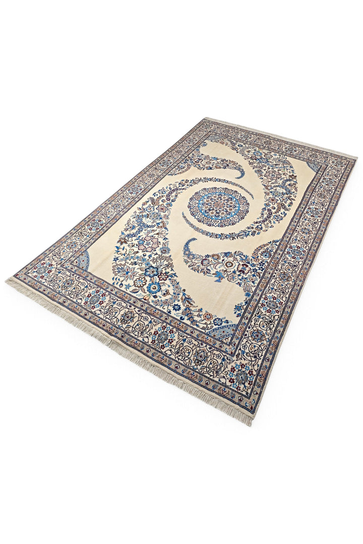 Ivory Swirl Nain