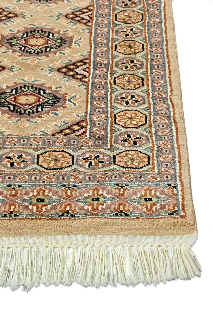 Antique Cream Gul Bokhara