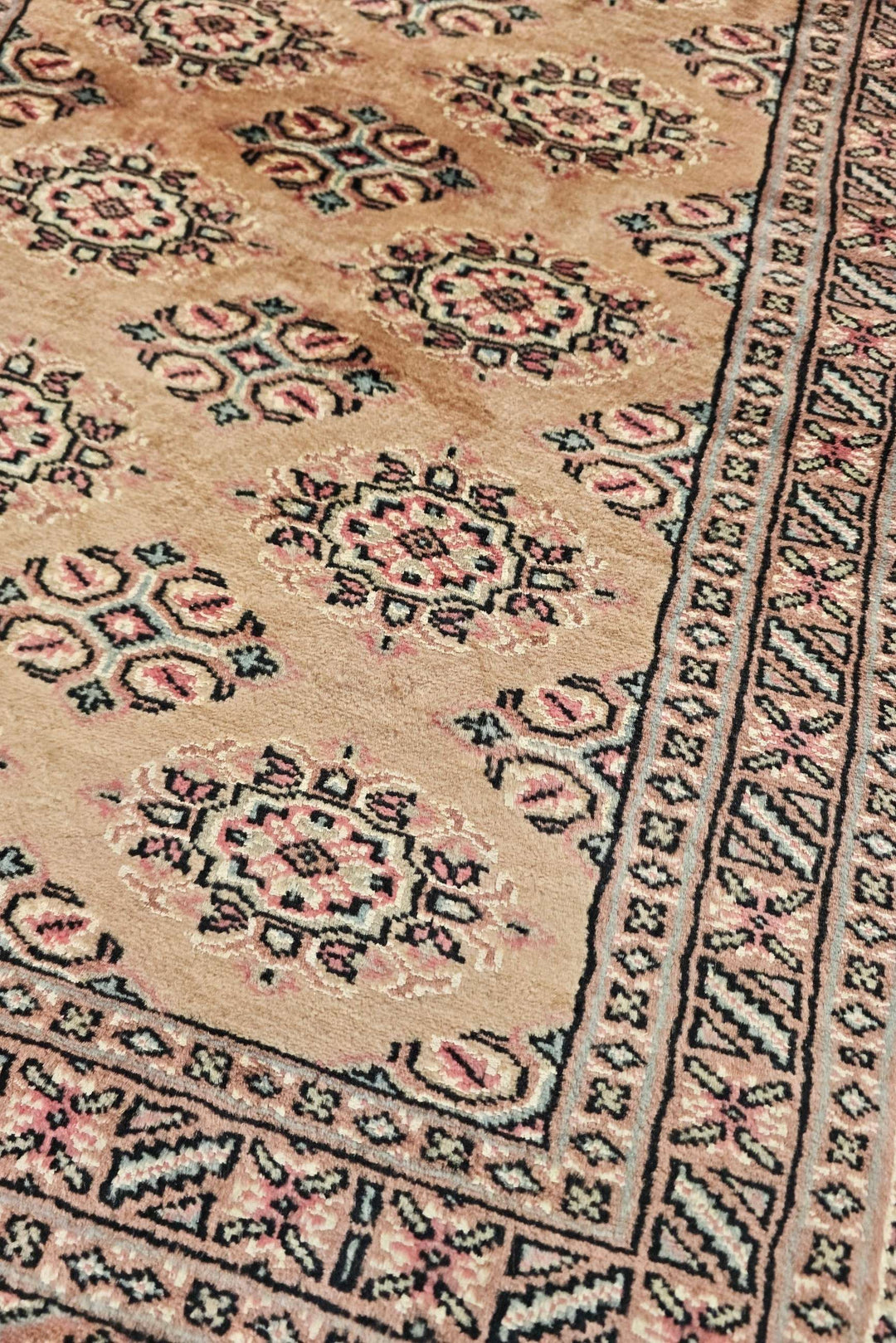 Camel Rosette Bokhara