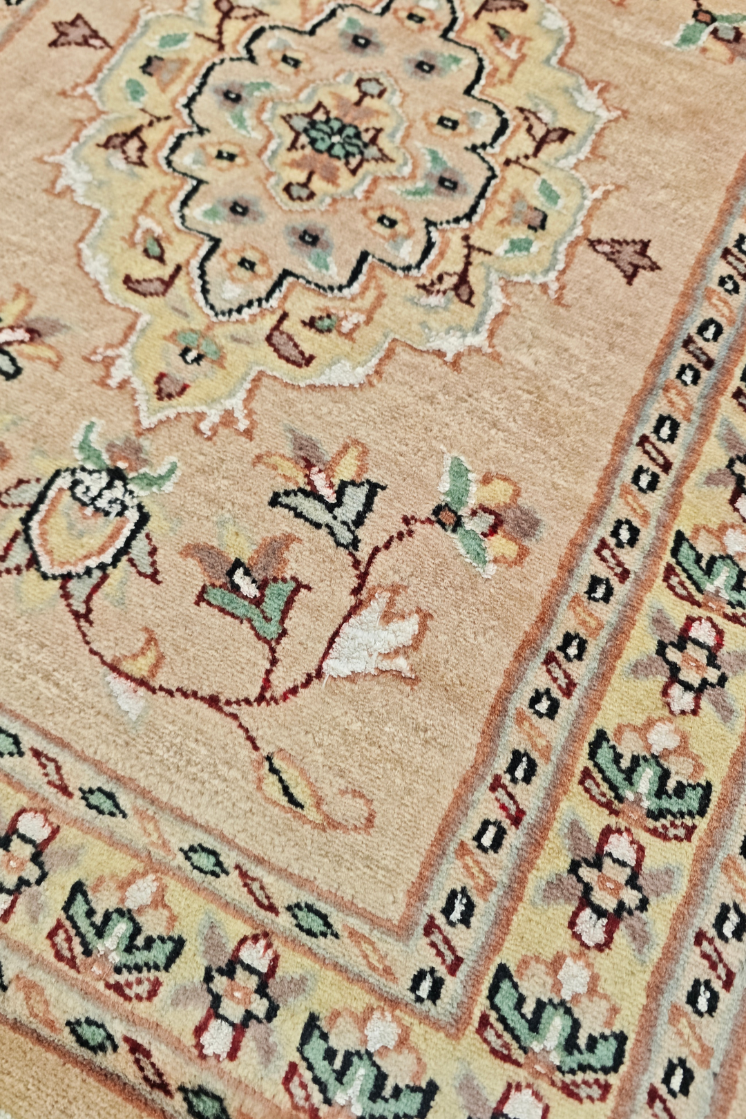 Cream Beige Medallion