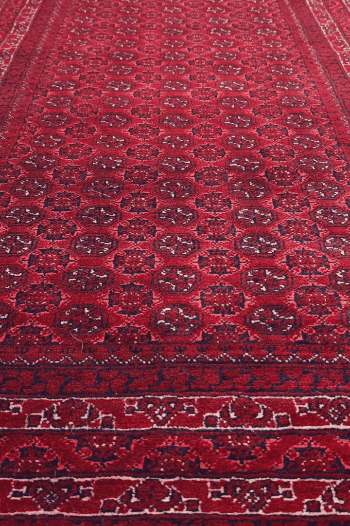 Deep Red Turkmen Gül Khal Mohammadi Runner, Hand-Knotted Wool
