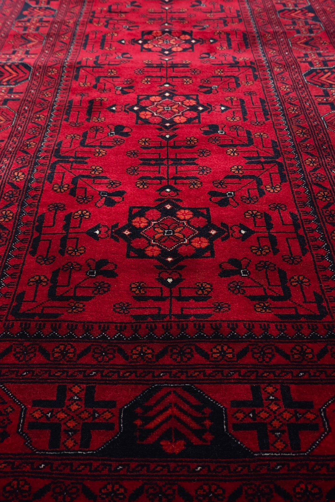 Deep Red Diamond Medallion Khan Muhammadi Rug, Hand-Knotted Wool