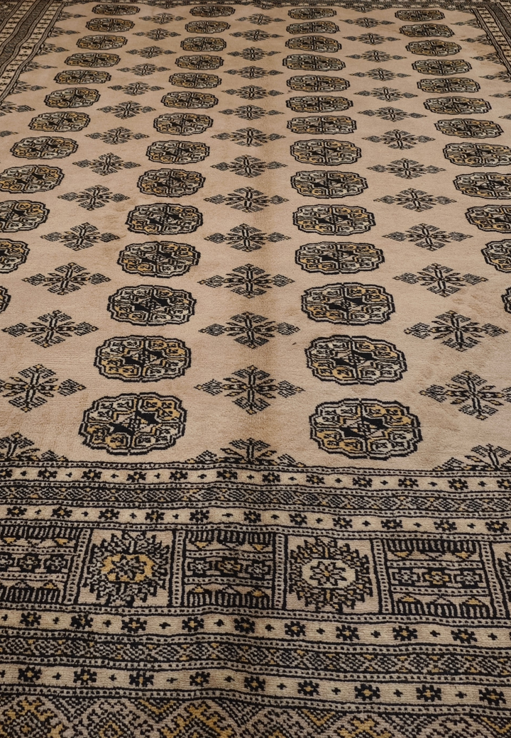 Warm Sand &amp; Charcoal Turkmen Gül Bokhara Rug, Hand-Knotted Pakistani Wool