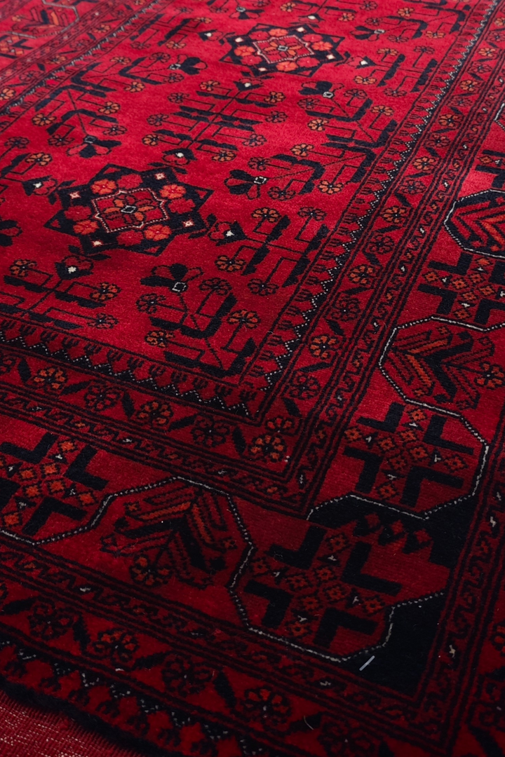 Deep Red Diamond Medallion Khan Muhammadi Rug, Hand-Knotted Wool