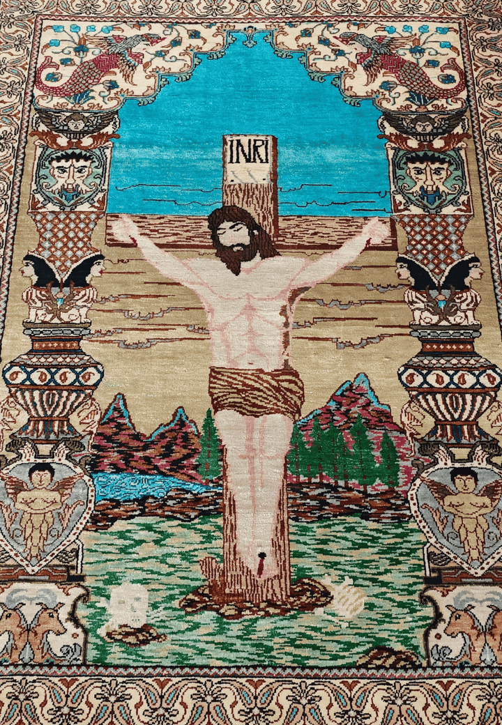 Beige Crucifixion Qum