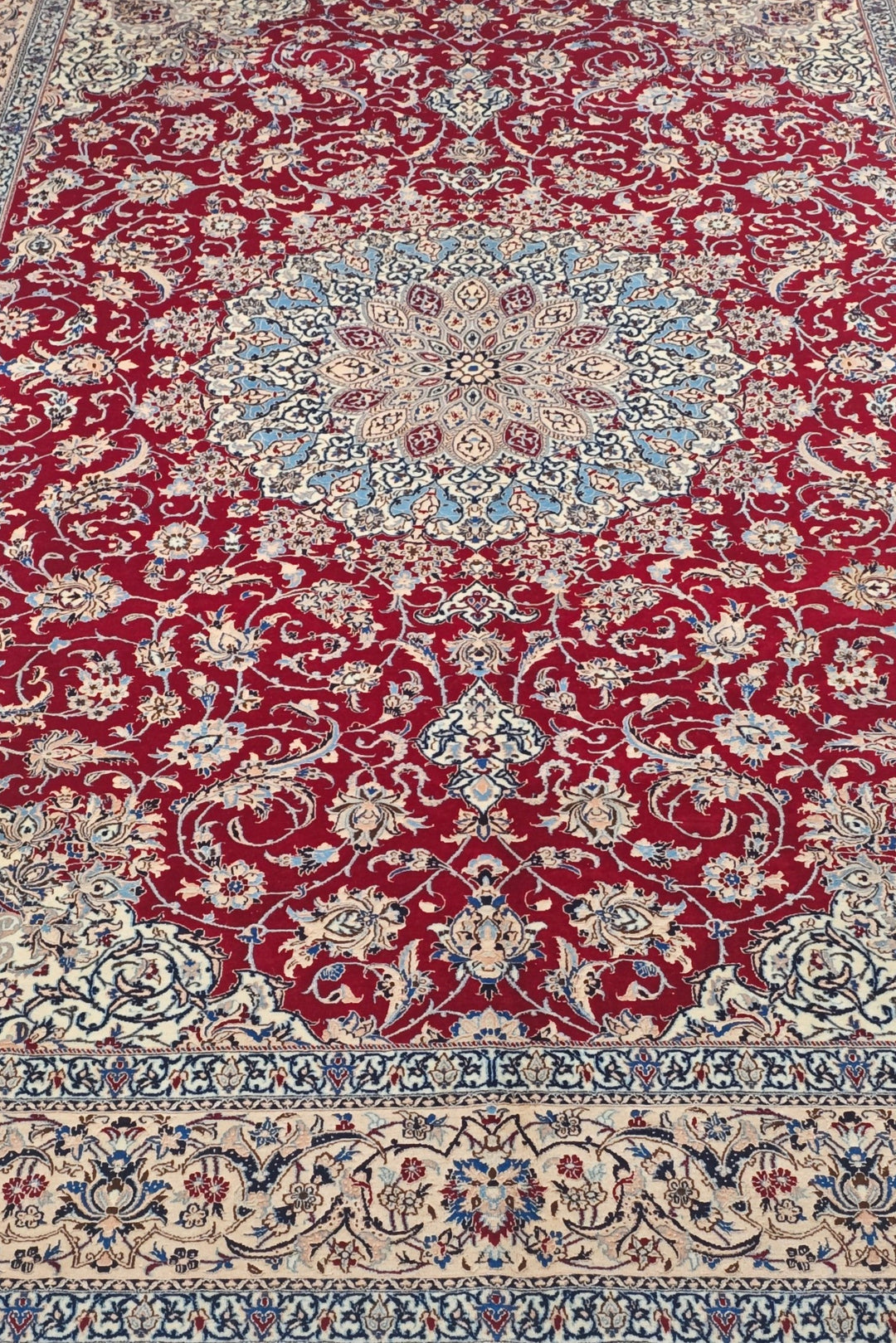 Red and Cream Medallion Nain Shesh La, Hand-Knotted Wool Rug