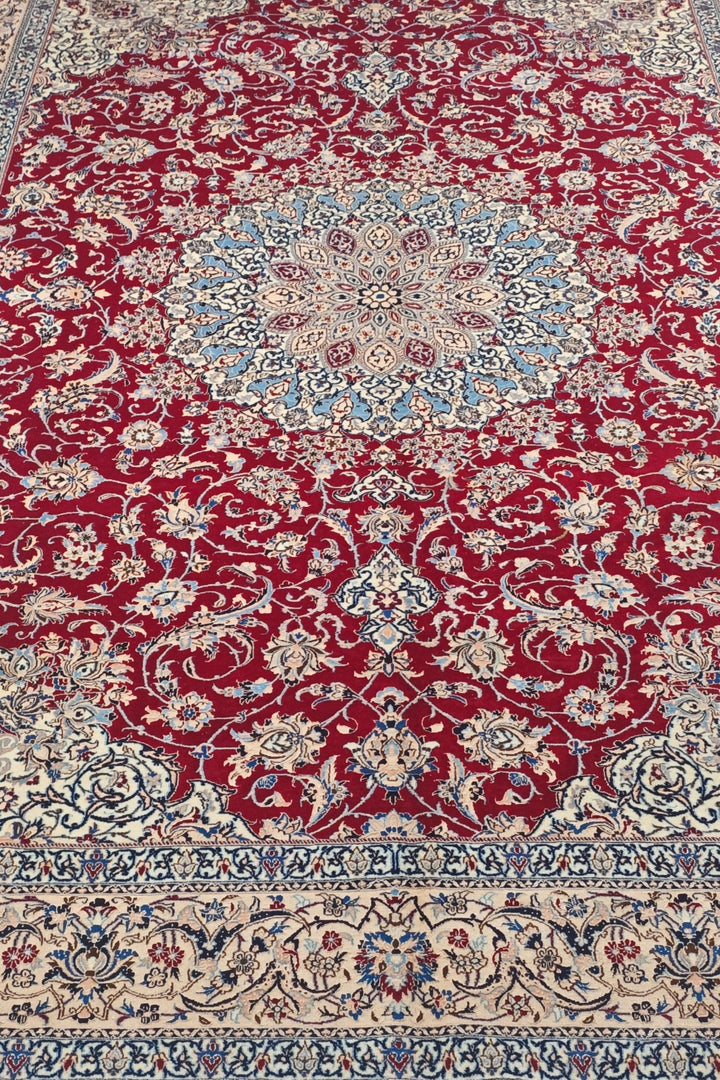 Red and Cream Medallion Nain Shesh La, Hand-Knotted Wool Rug