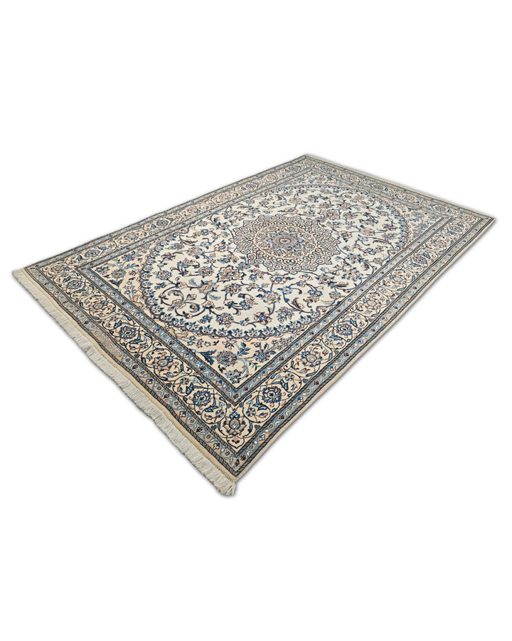 Cream and Blue Medallion Nain, Hand-Knotted Wool Rug