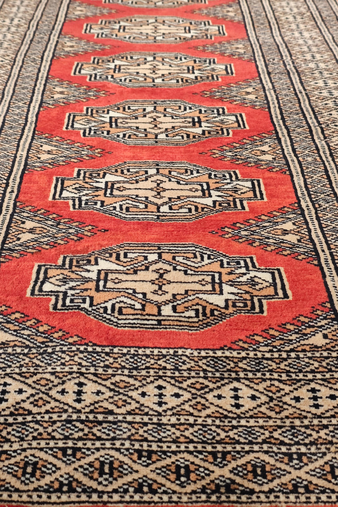 Red and Beige Yamoud Rug, Hand-Knotted Wool