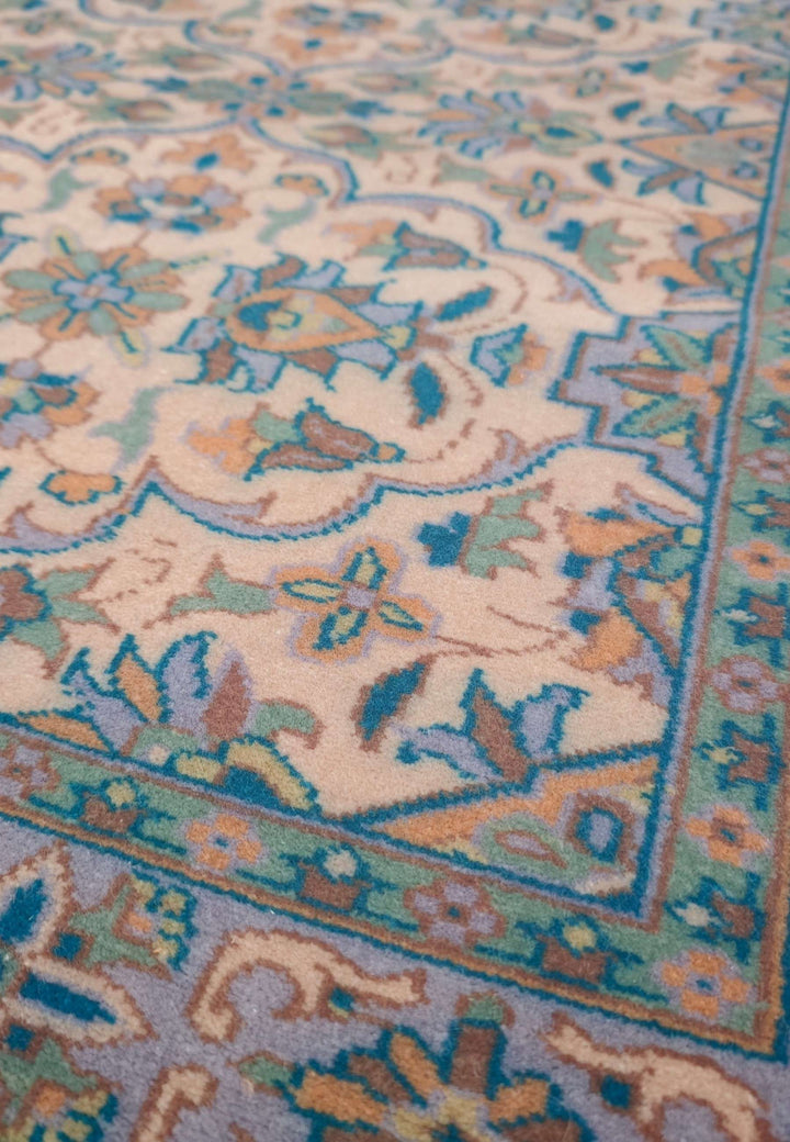 Warm Beige Floral Lattice