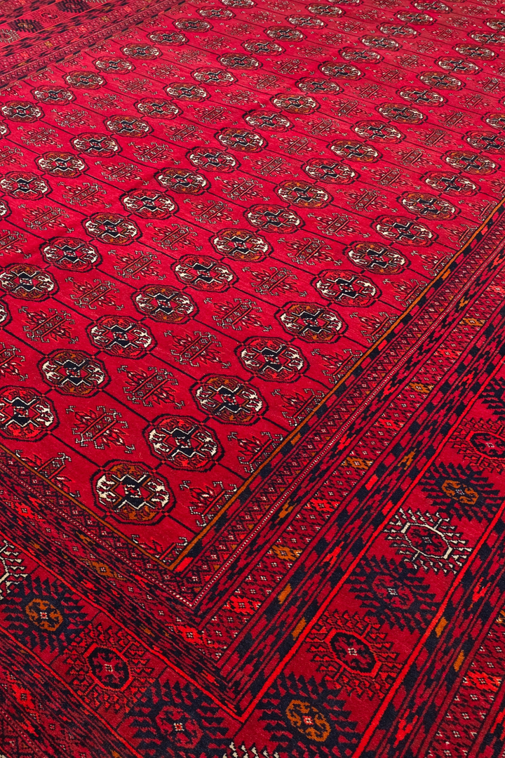 Ruby Red Turkmen Gül Khal Mohammadi Rug, Hand-Knotted Wool