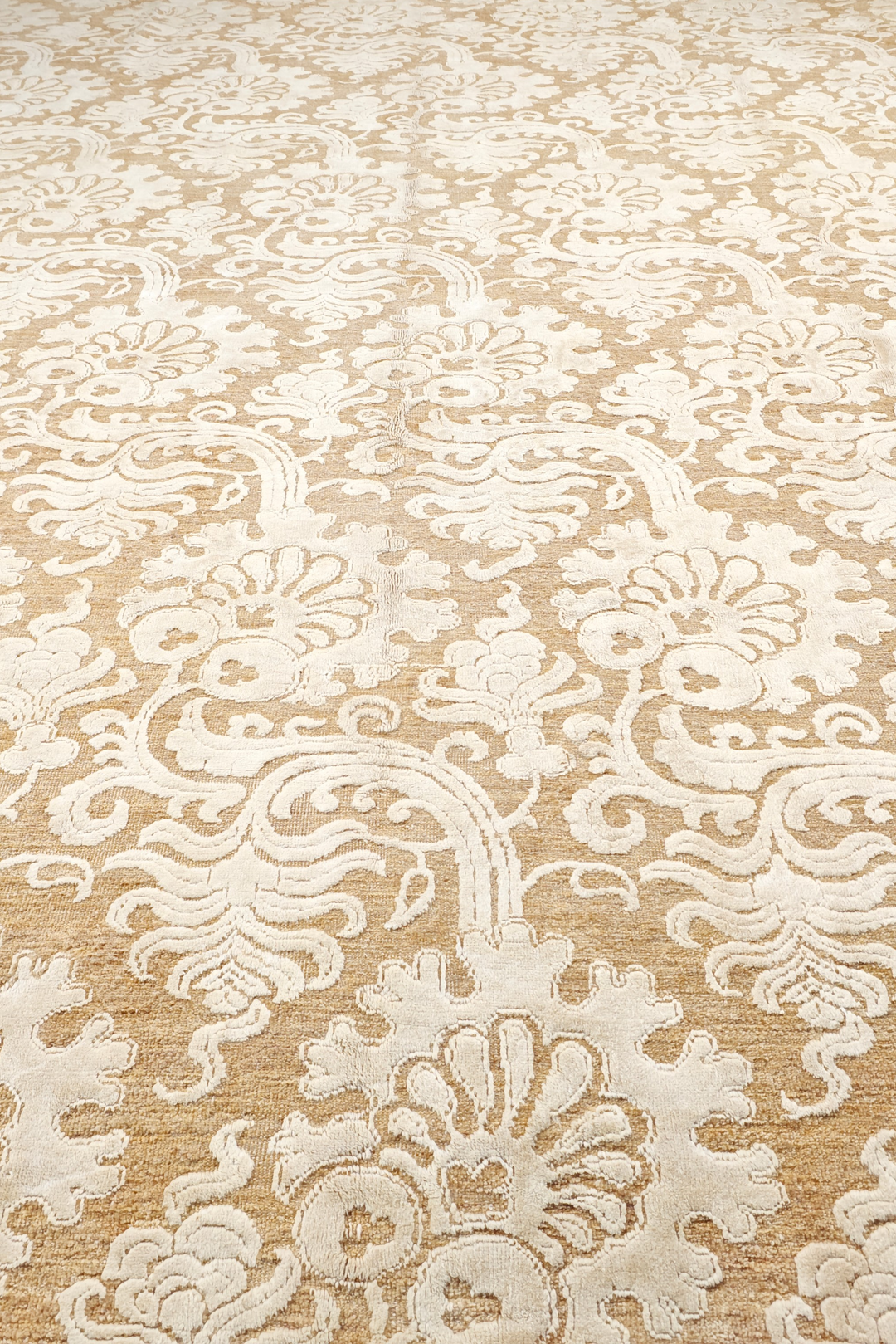 Ivory and Camel Damask Ghazni, Hand-Knotted Wool and Silk Rug