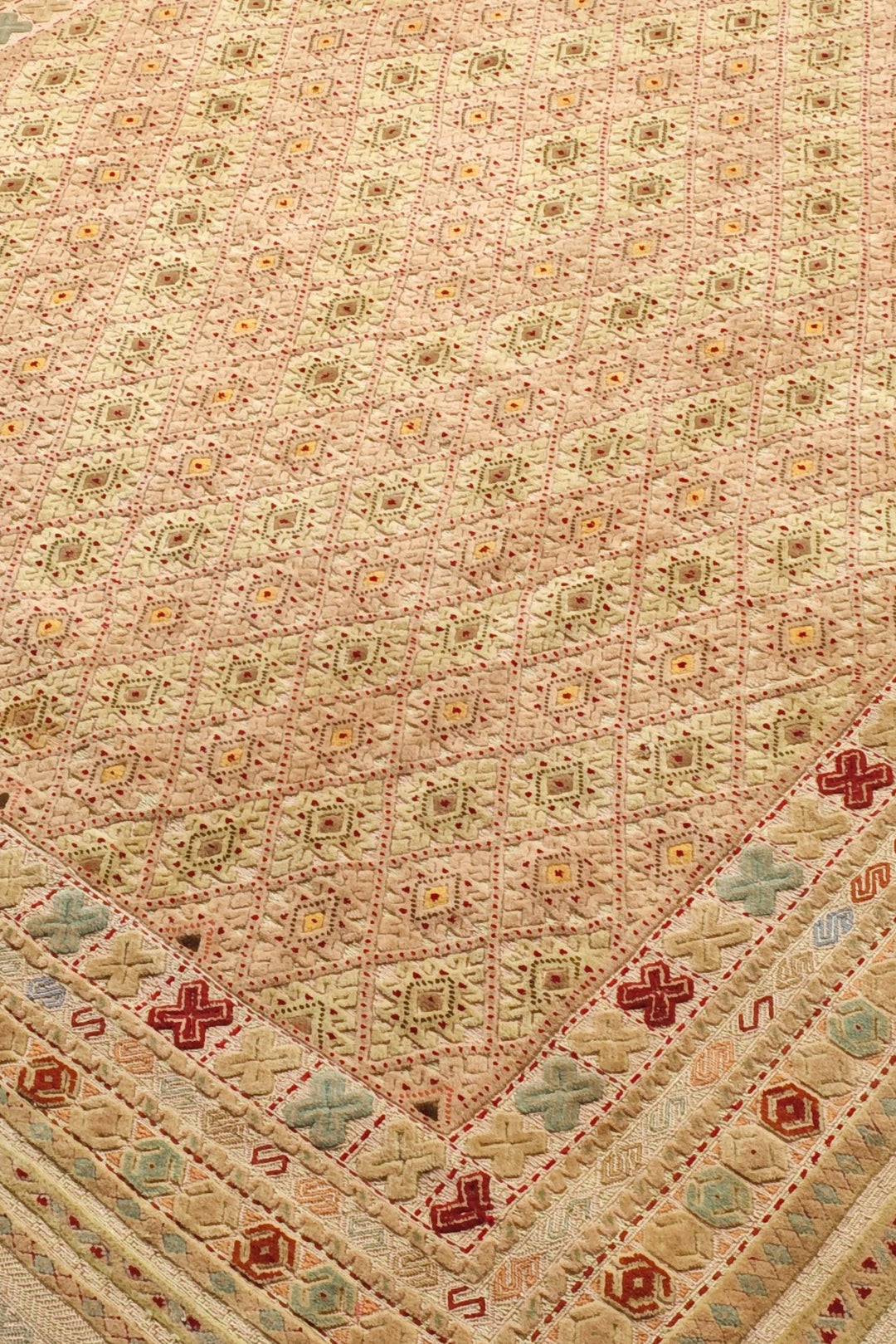 Wheat Gold and Cream Diamond Lattice Kilim, Hand-Woven Wool