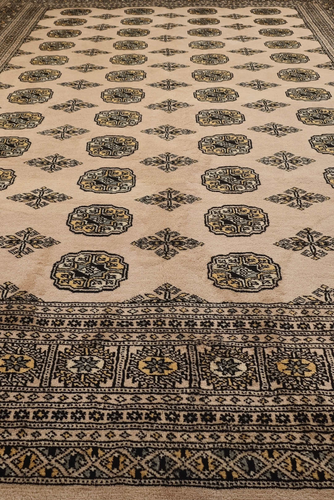Sand and Espresso Gül and Tree Bokhara, Hand-Knotted Wool Rug (199×265cm)