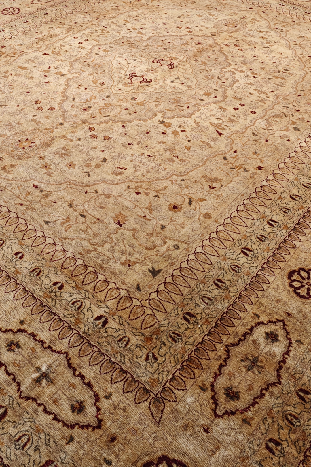 Wheat Gold Medallion Chobi, Hand-Knotted Wool Rug