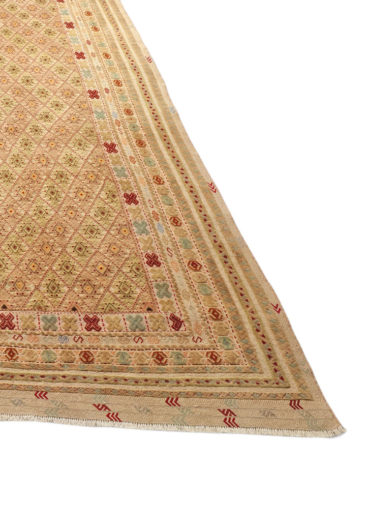 Wheat Gold and Cream Diamond Lattice Kilim, Hand-Woven Wool