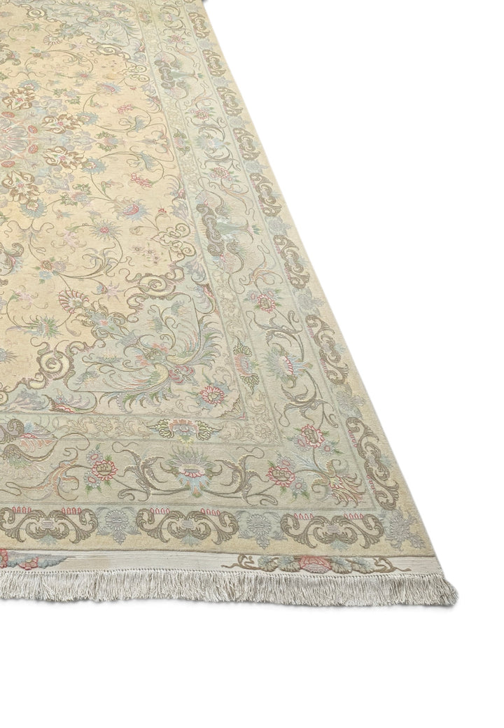 Cream and Soft Pink Medallion Tabriz, Hand-Knotted Wool Rug