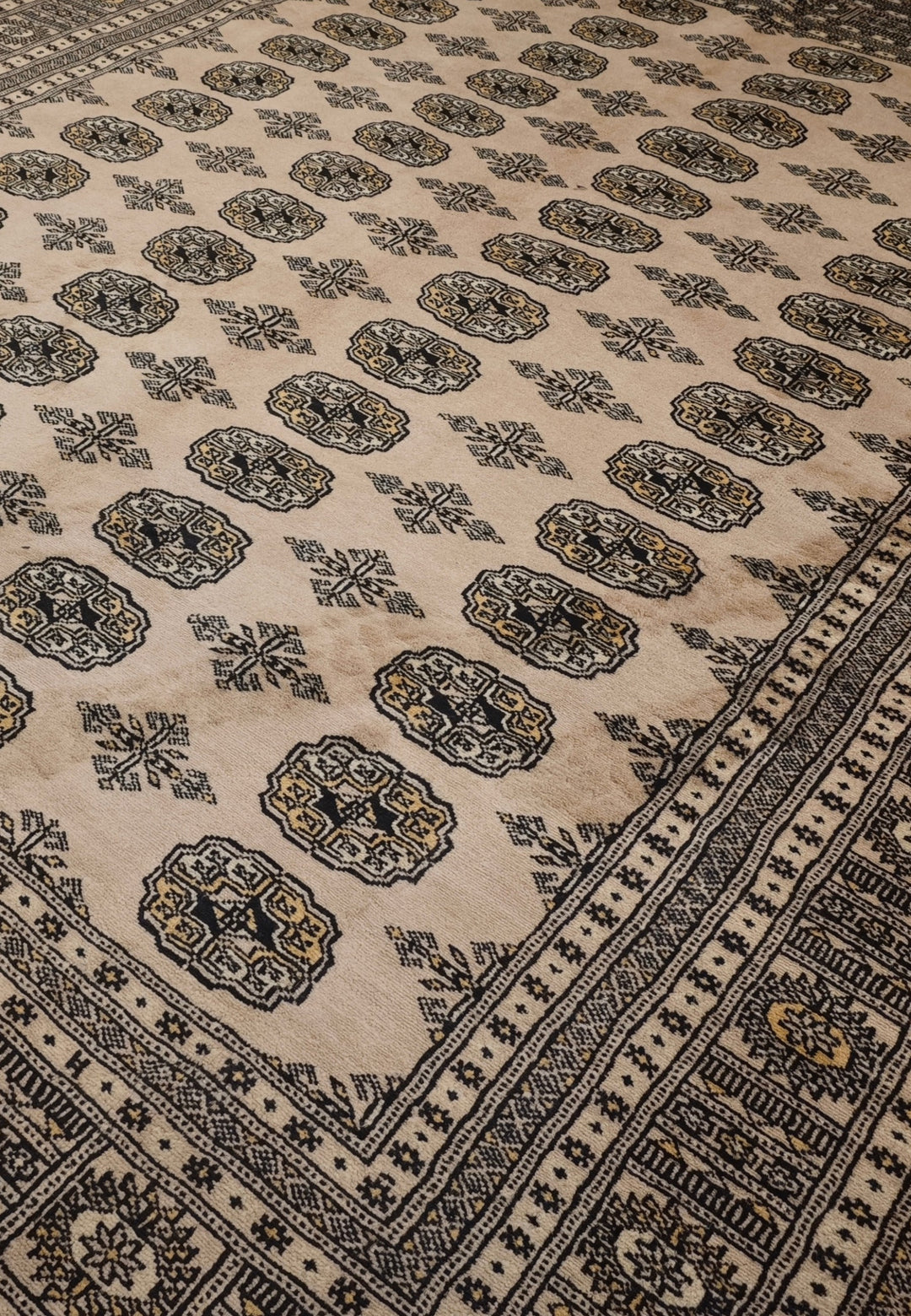Warm Sand &amp; Charcoal Turkmen Gül Bokhara Rug, Hand-Knotted Pakistani Wool