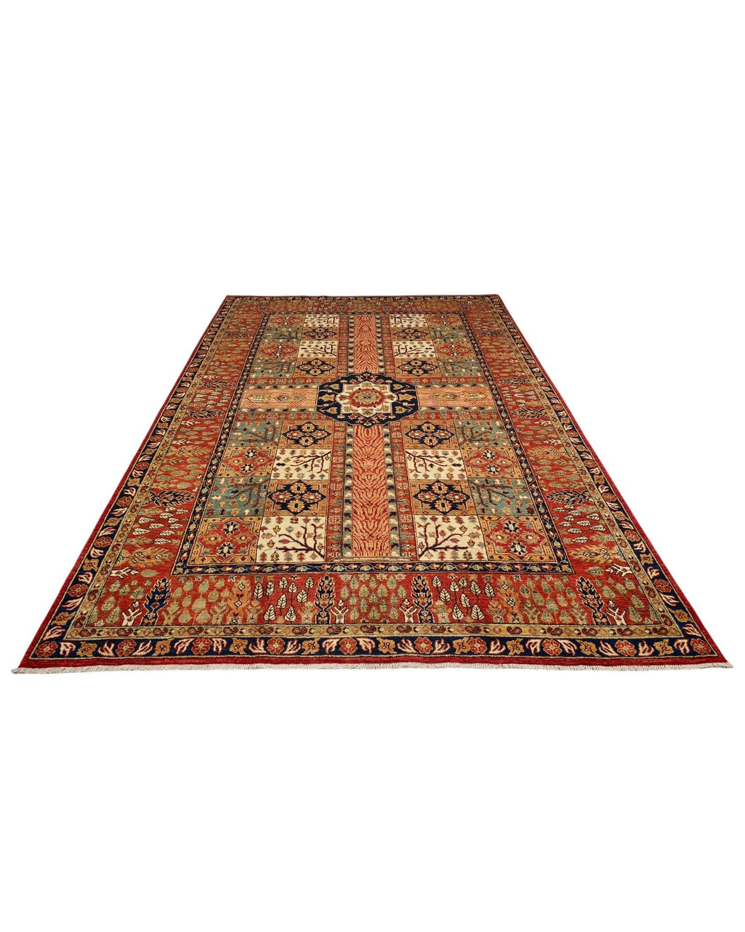 Hand-knotted wool pile of rust Bakhtiari Ghazni rug