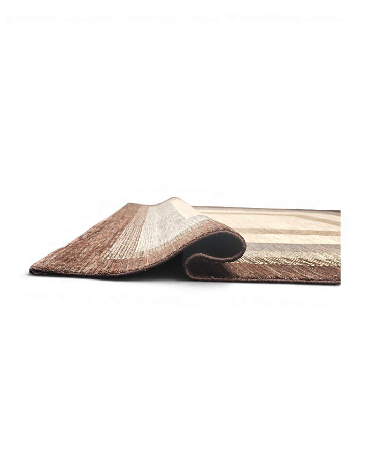 Corner of cream graduated border Ghazni rug