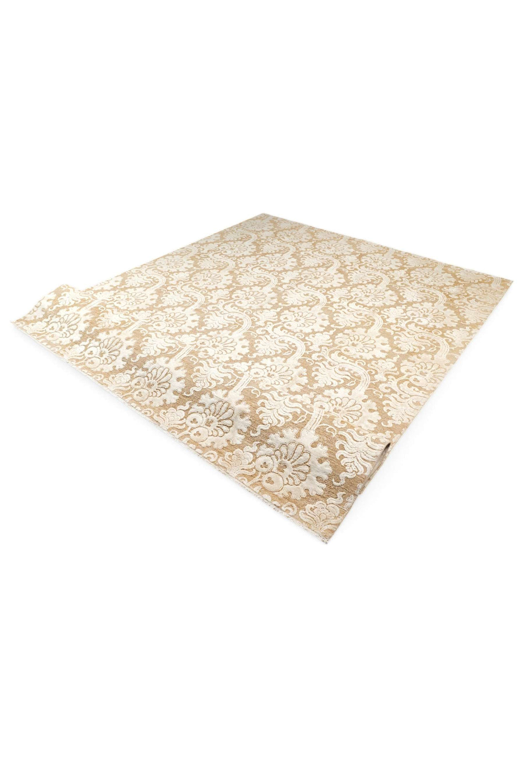 Ivory and camel damask rug for a large living room, 4.5 tatami