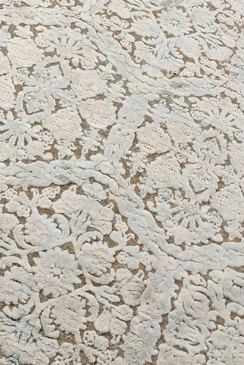 Damask lattice design in ivory and taupe on Afghan runner