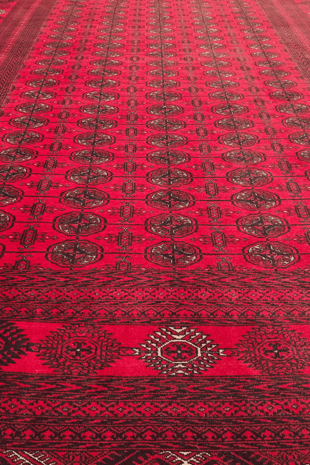 Madder red Afghan Turkmen rug, 200×289cm, hand-knotted wool