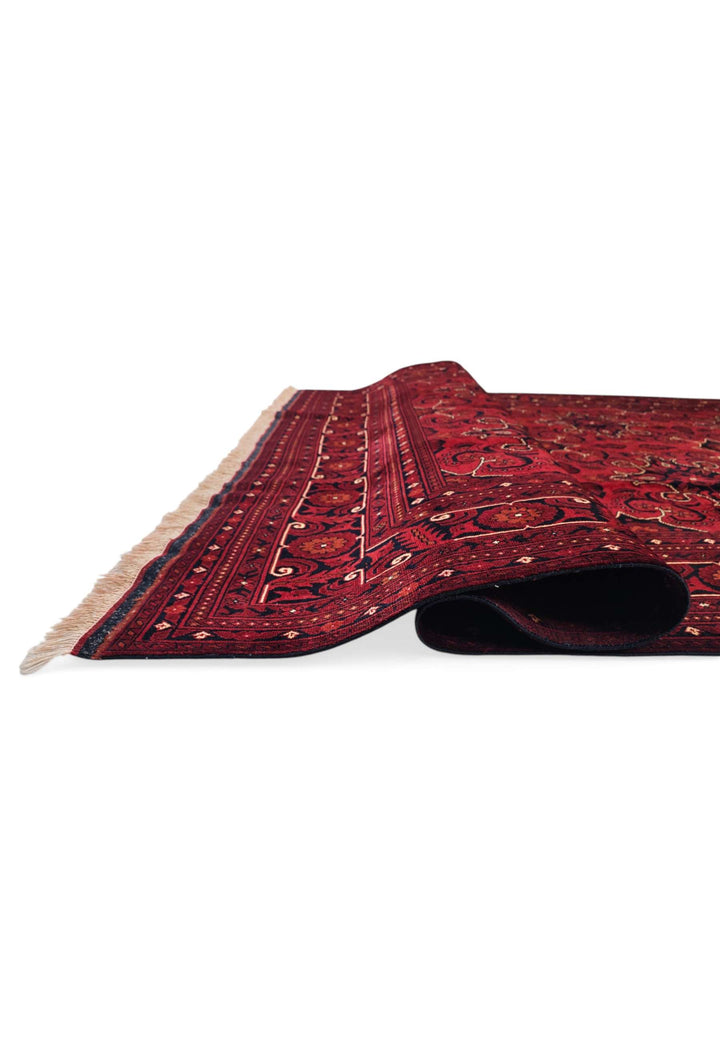 Fringe of deep red cartouche Khal Mohammadi rug