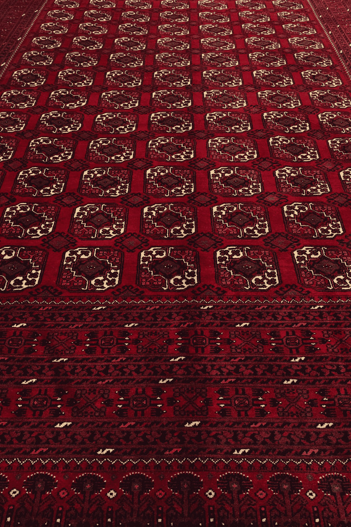 Oxblood Afghan Bashiri rug, 197×289cm, hand-knotted wool