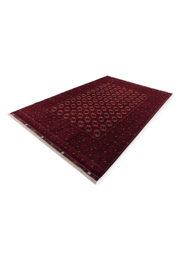 Hand-knotted wool pile of oxblood Bashiri rug, 197×289cm