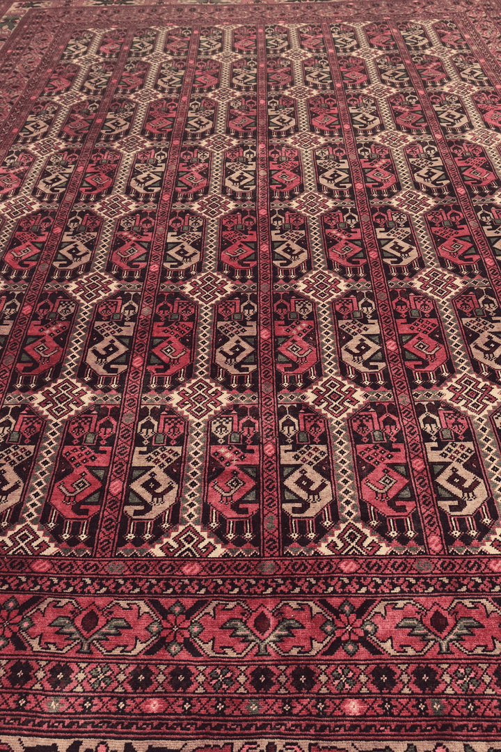 Hand-knotted Khal Mohammadi rug with kilim ends