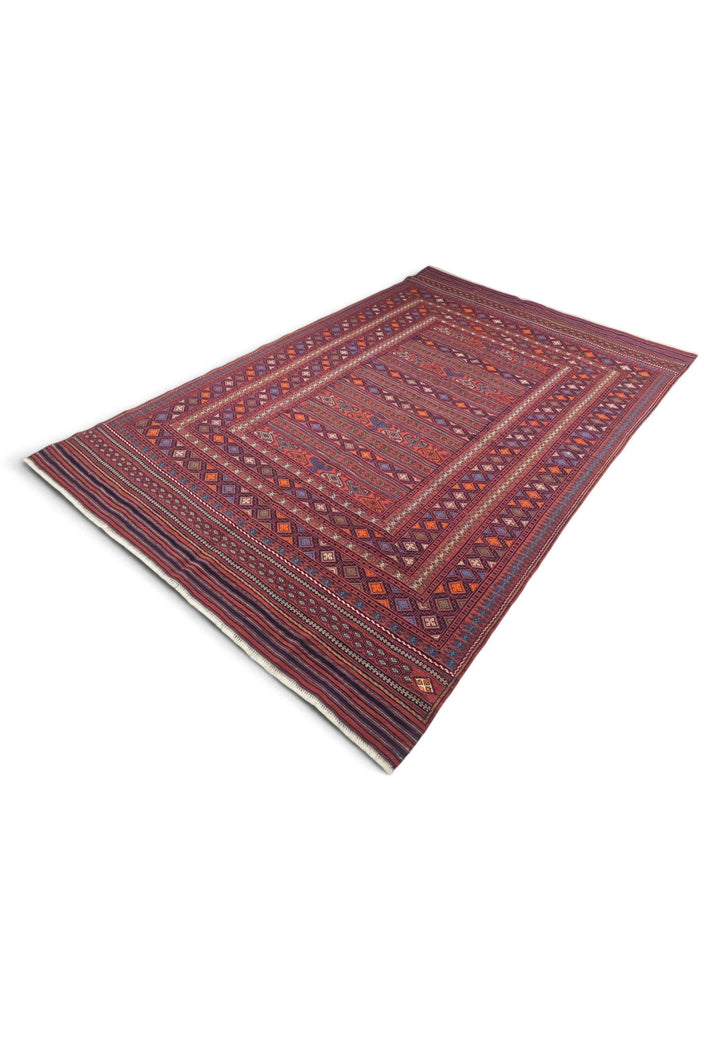 Rose red and orange kilim for a living room, 4.5 tatami
