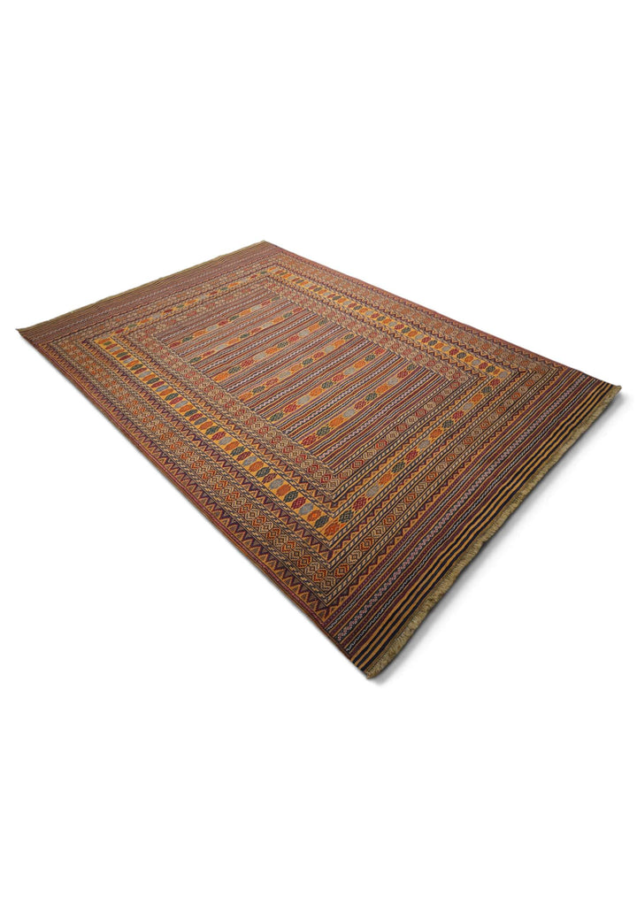 Saffron and plum kilim for a living room, 4.5 tatami