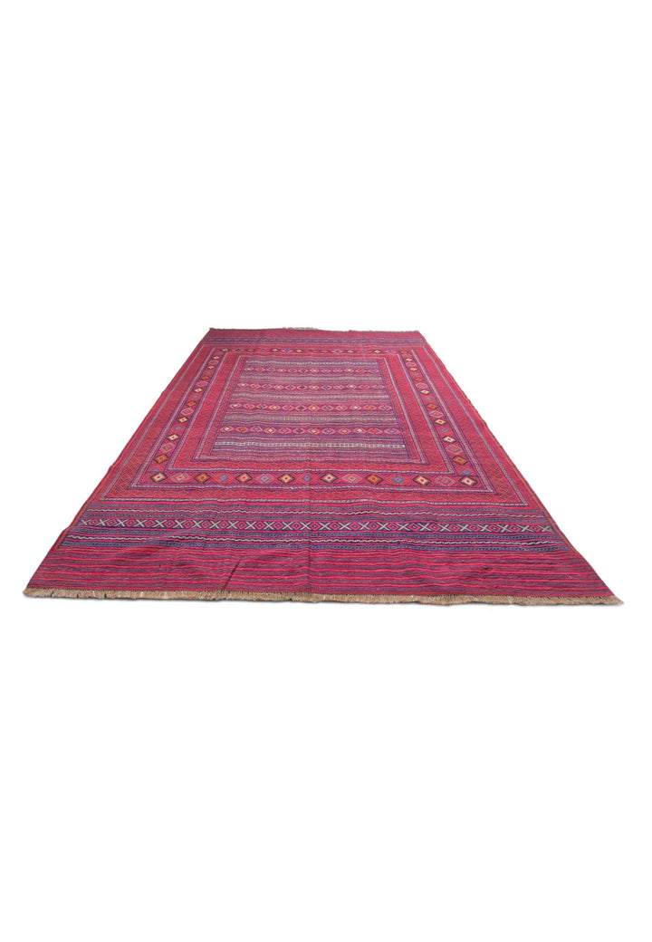 Flat weave texture of magenta rose kilim, 188×270cm