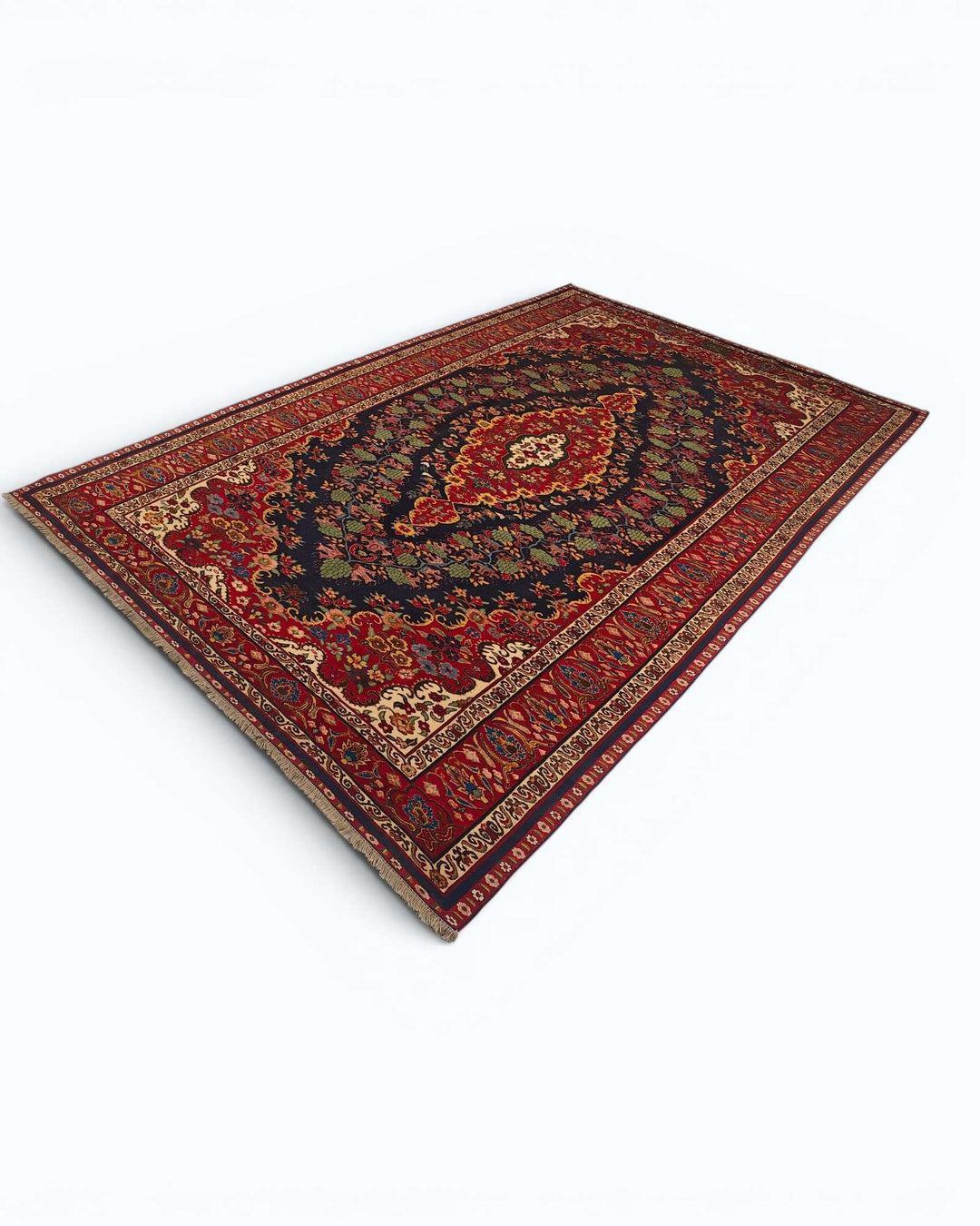 Kashan medallion rug in navy and red, hand-knotted Afghan wool