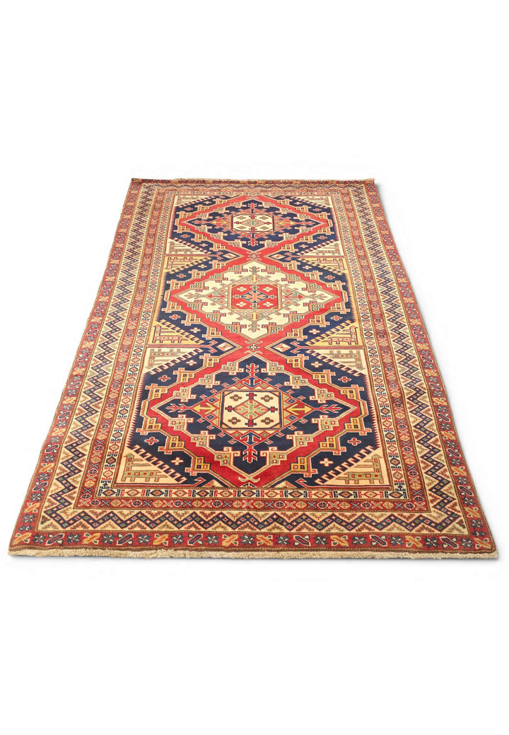 Hand-knotted wool pile of navy Shirvan rug, 126×187cm