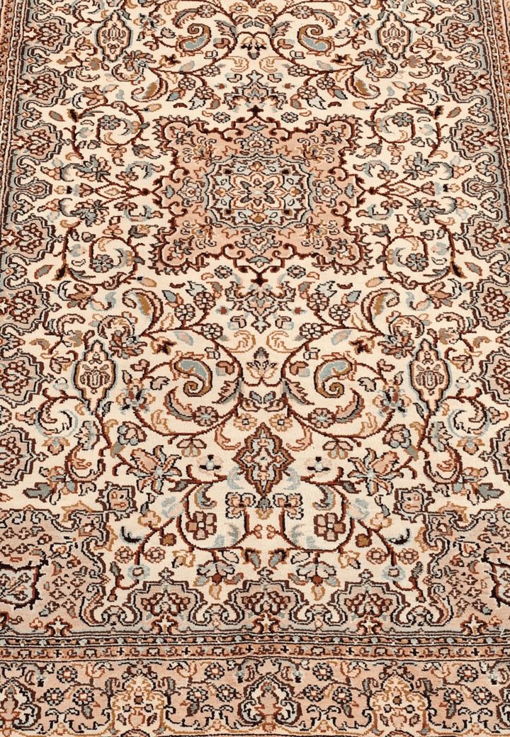 Ivory Kashmiri Silk Rug, hand-knotted, 68×96cm, photo 7