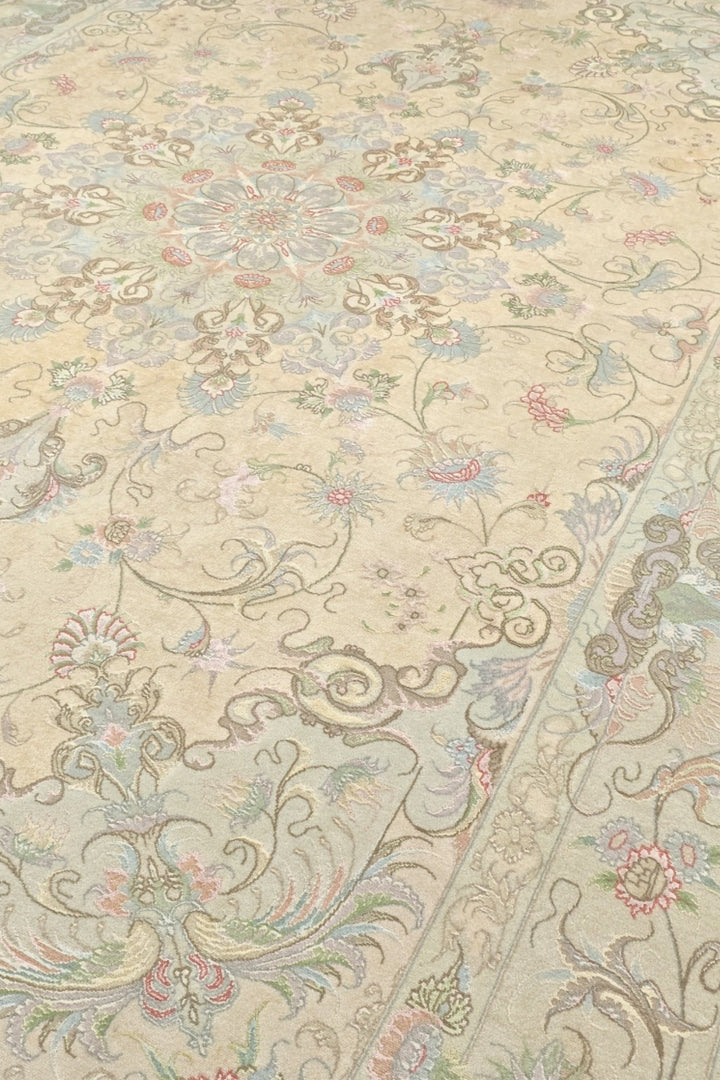 Cream and Soft Pink Medallion Tabriz, Hand-Knotted Wool Rug