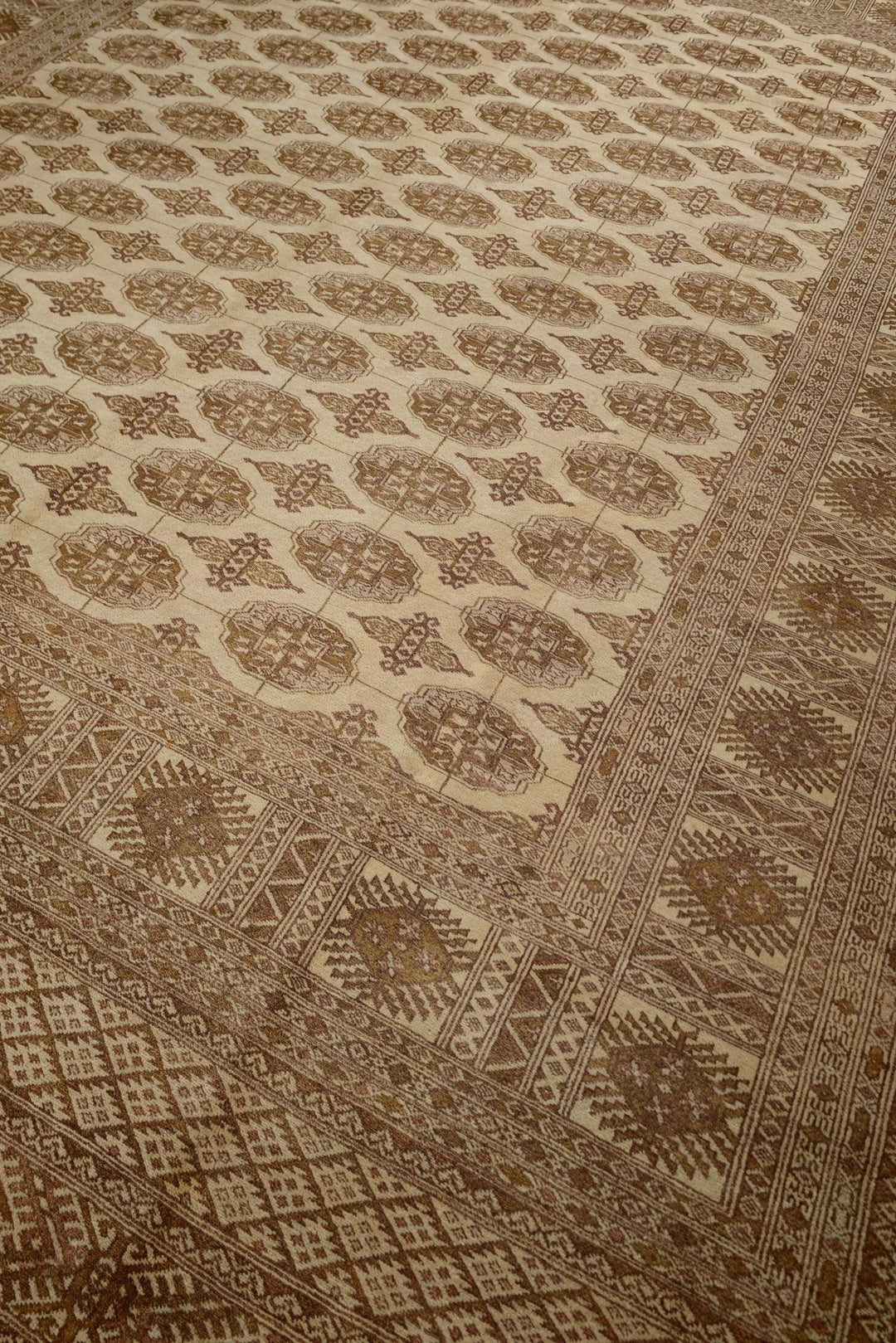 Beige Pakistani Bokhara Rug, hand-knotted, 277×373cm, photo 3