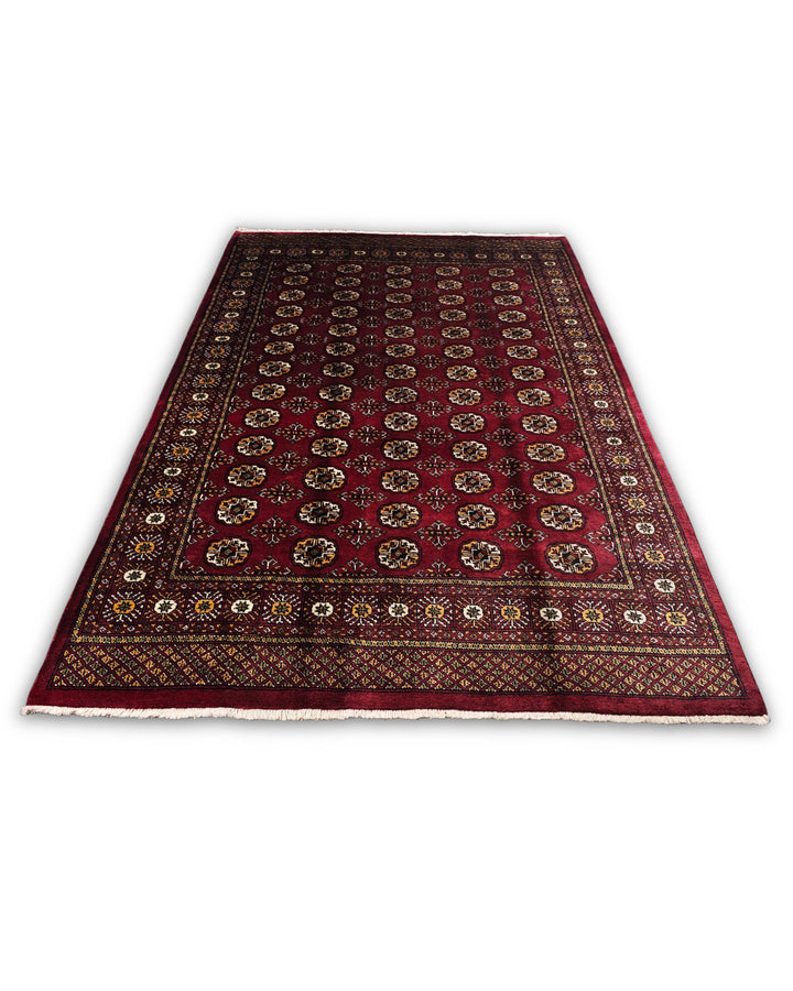 Burgundy Bokhara wool rug 191×276cm, Pakistani craftsmanship