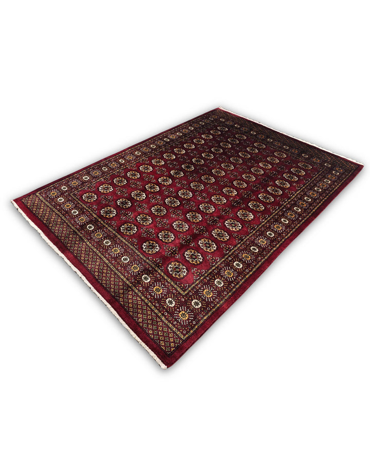 Burgundy red rug for a living room, about 3 tatami