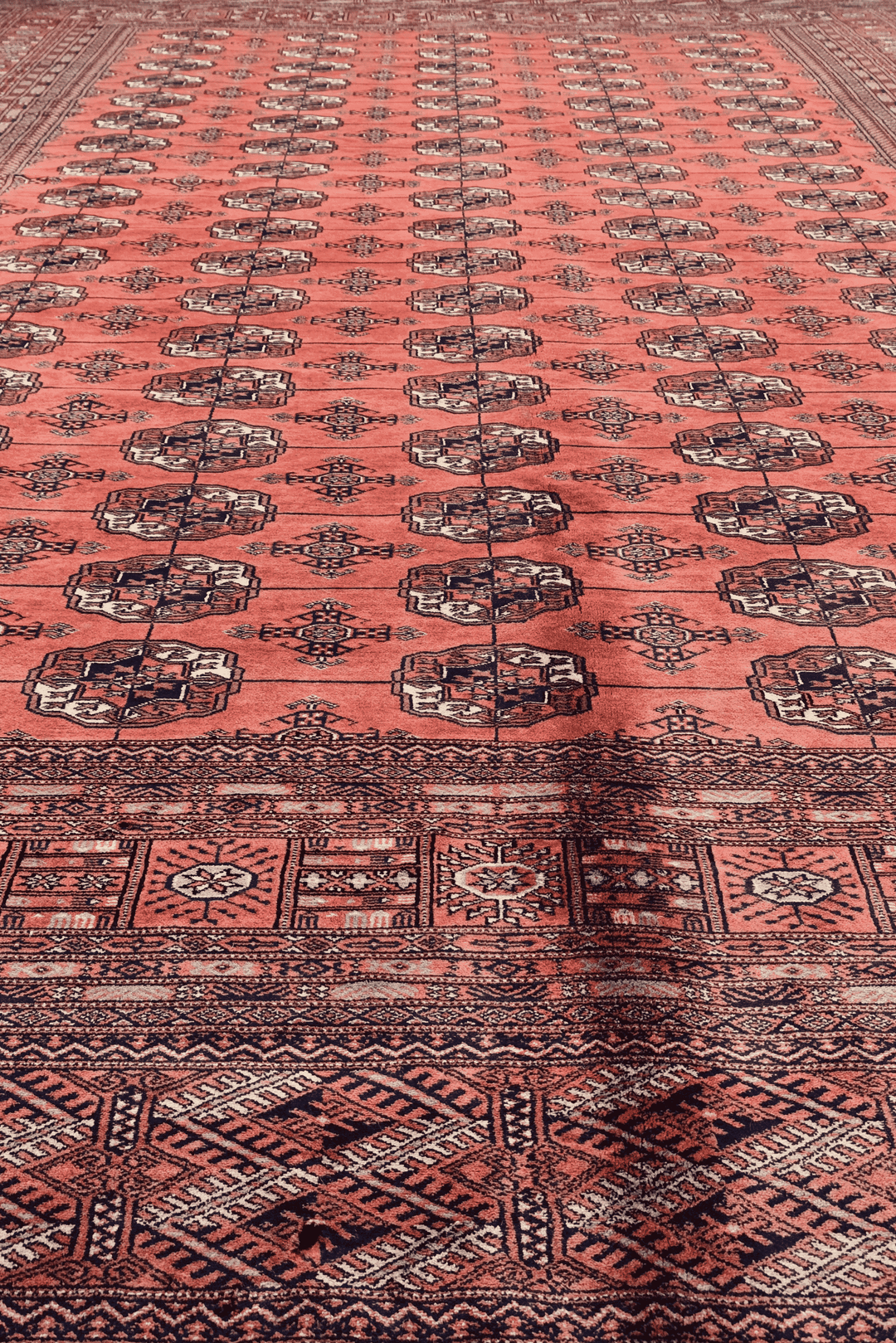 Rose Bokhara design rug for an extra large room, 6 tatami