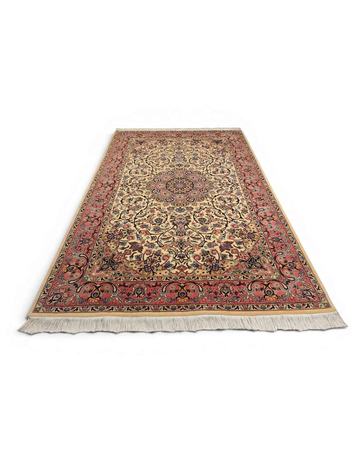 Rose ivory Tabriz rug, Pakistani double-knot weave