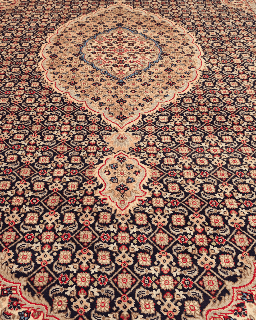 Rose mahi medallion Tabriz hand-knotted rug