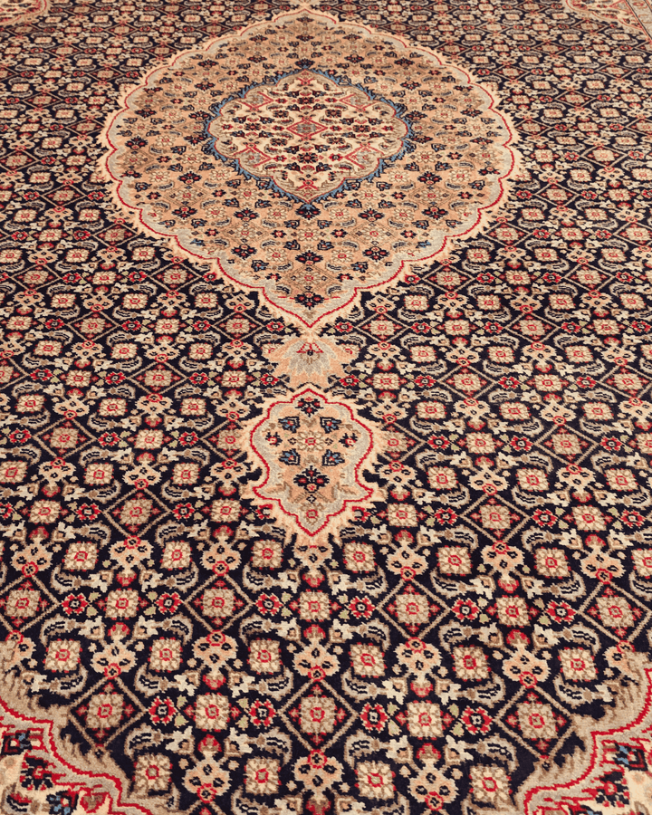 Rose mahi medallion Tabriz hand-knotted rug