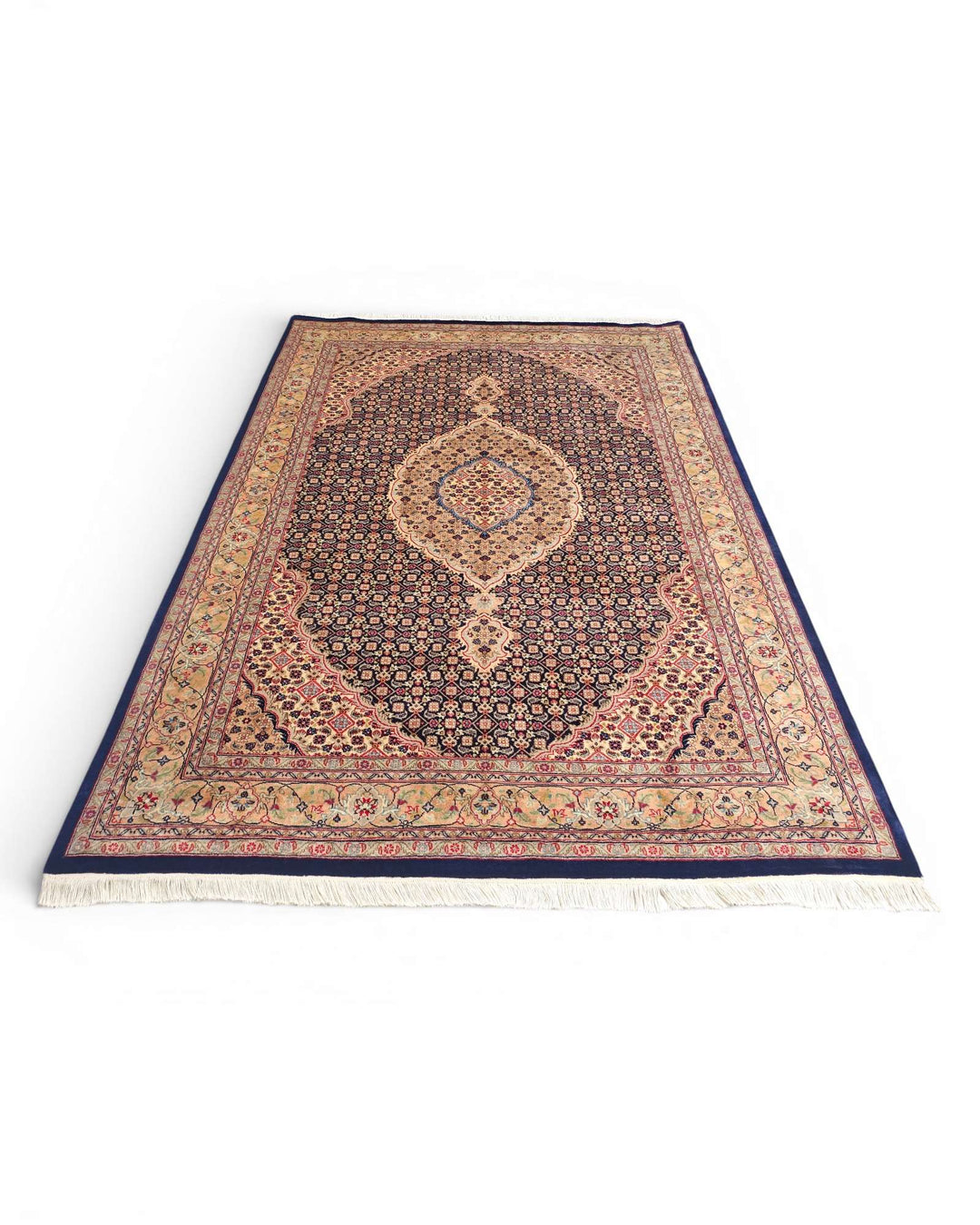 Rose mahi Tabriz rug, Pakistani double-knot weave