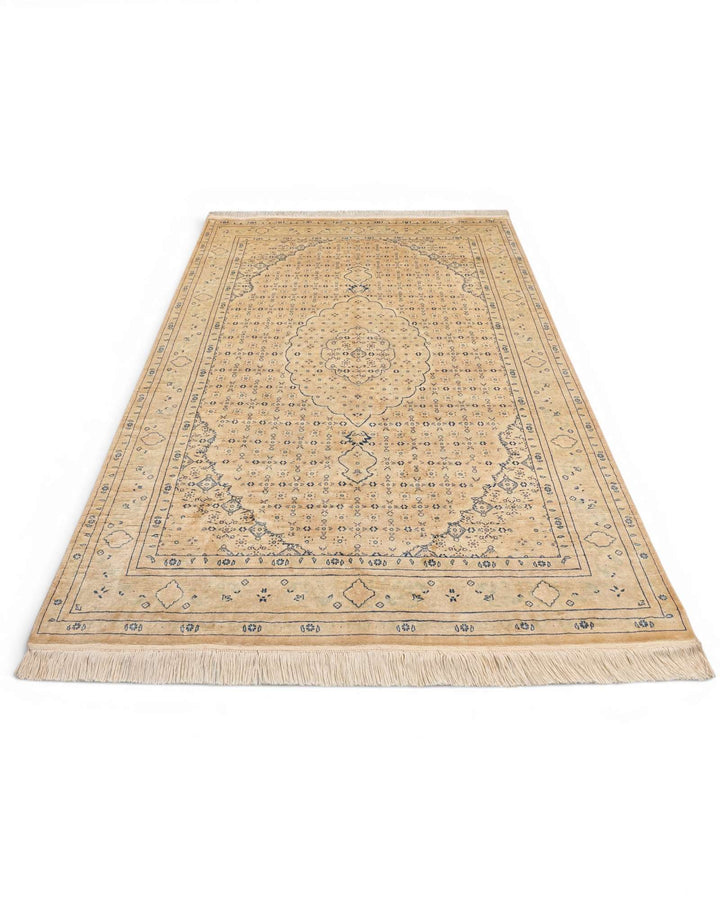 Champagne silk mahi rug, Pakistani double-knot weave