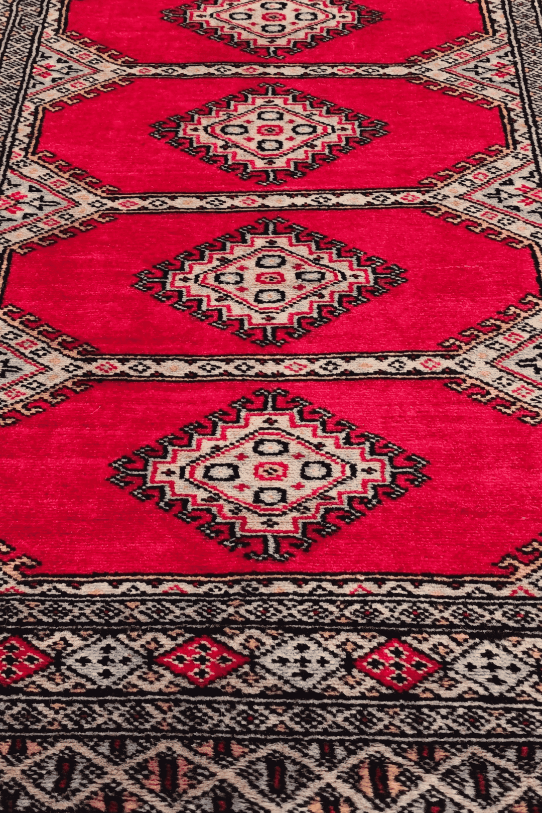 Crimson Pakistani Jaldar Rug, hand-knotted, 79×119cm, photo 3