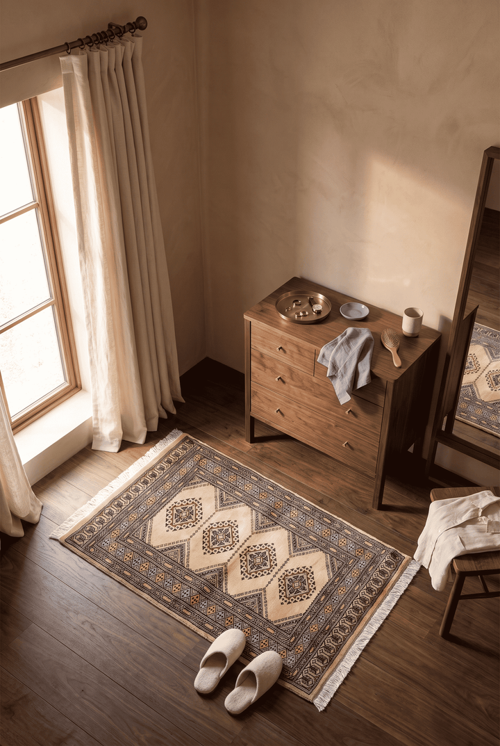 Warm Ivory Pakistani Jaldar Rug, hand-knotted, 79×114cm, photo 2